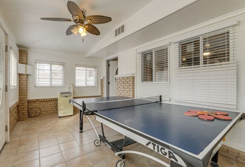 Stylish Decatur Home W/ Patio: 10 Mi To Atlanta!