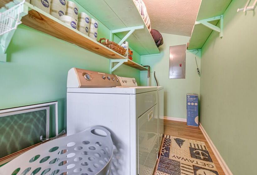 Sunny North Myrtle Beach Home: Walk To Ocean!