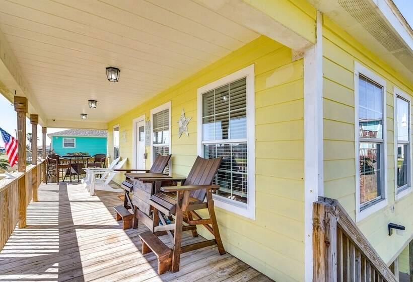 Surfside Beach Retreat W/ Balcony   Walk To Beach!