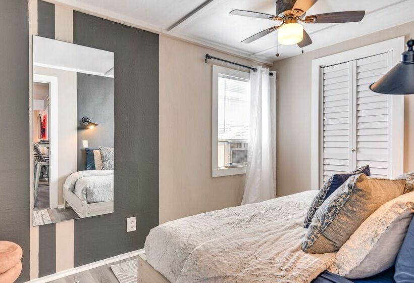 Texas Stilt House: Walk To Surfside Beach!