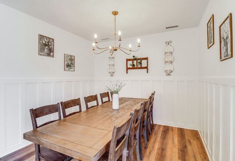 The Hamilton Heber Springs  Home W/ Hot Tub!