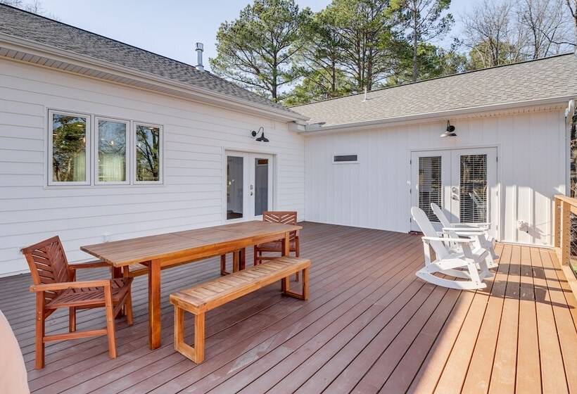 The Hamilton Heber Springs  Home W/ Hot Tub!