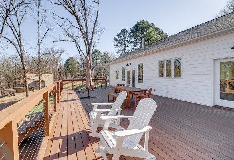 The Hamilton Heber Springs  Home W/ Hot Tub!