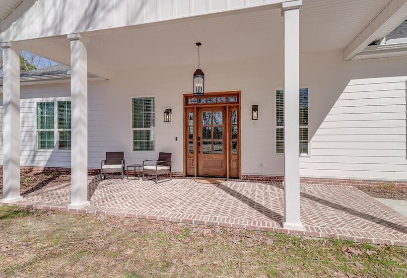 The Hamilton Heber Springs  Home W/ Hot Tub!