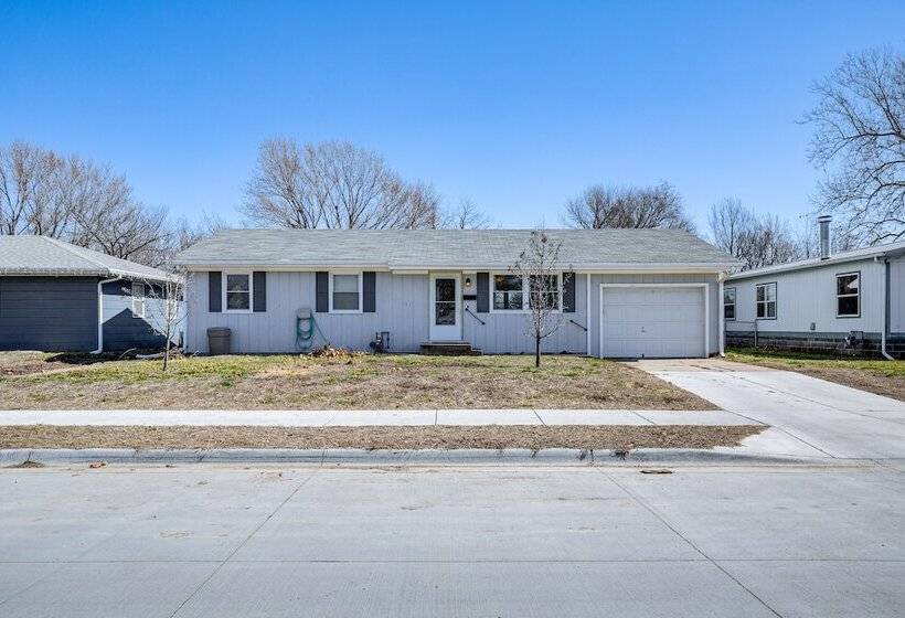 Wamego Home Base: 16 Mi To Kansas State Campus