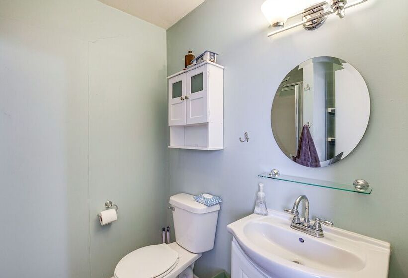 Wamego Home Base: 16 Mi To Kansas State Campus