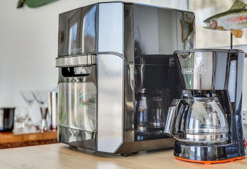 Zen Box  Tranquil Vermont Escape W/ Lake Views!