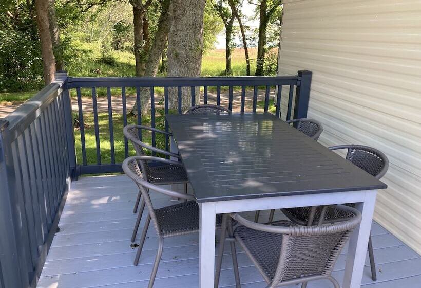 3 Bed Caravan Sea Views Discounted Ferry