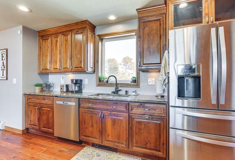 Hot Tub, Pool: 40 Acre Horse Ranch In Kiowa!
