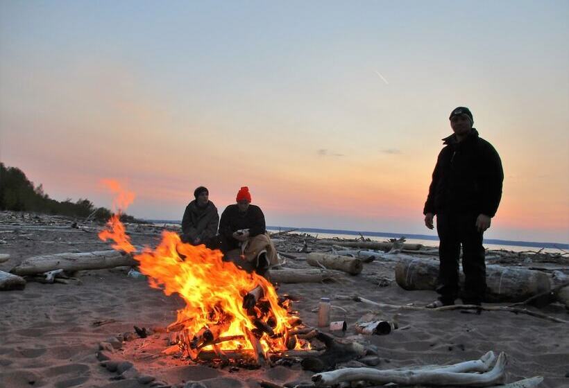 فندق صغير Rustic Woodland Lodge