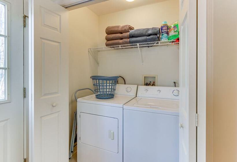 Basye Retreat W/ Hot Tub: 1 Mi To Bryce Resort!