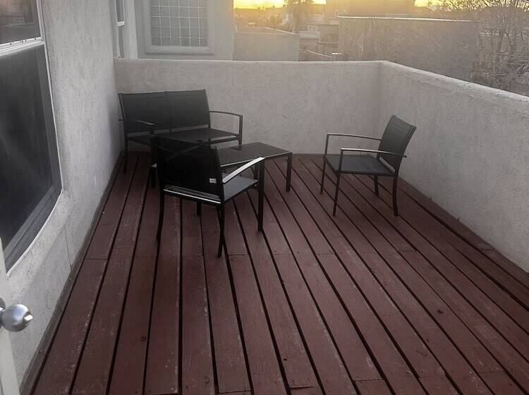 B&b At The Paseo S By Wanda