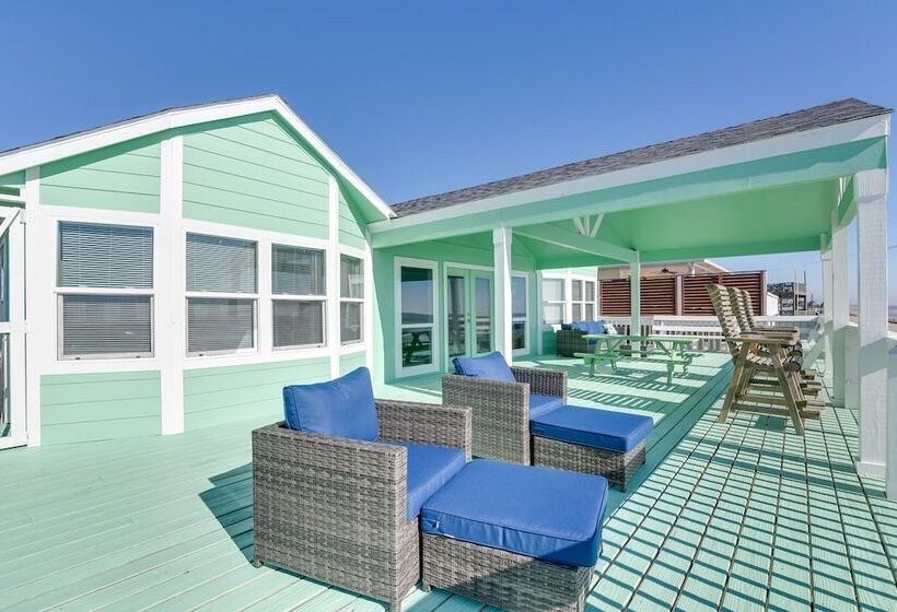 Oceanfront Surfside Beach Home W/ Amazing Views!
