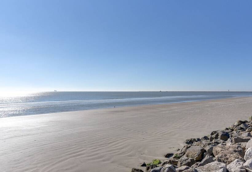 Oceanfront Surfside Beach Home W/ Amazing Views!