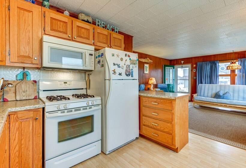 Beachfront Lavallette Home   2 Mi To Casino Pier!