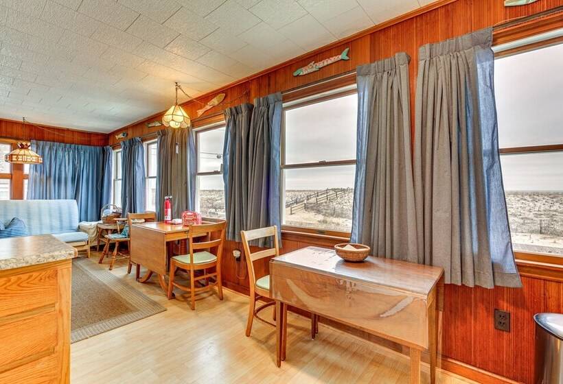 Beachfront Lavallette Home 2 Mi To Casino Pier!