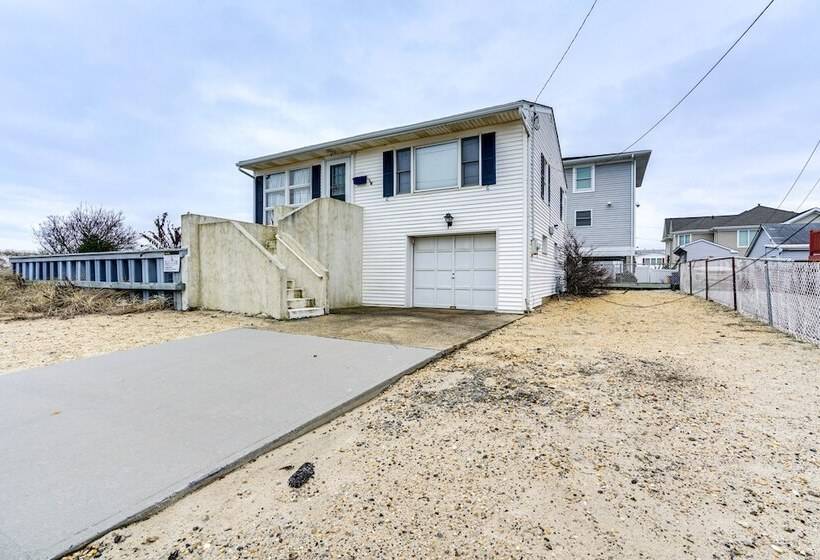 Beachfront Lavallette Home 2 Mi To Casino Pier!