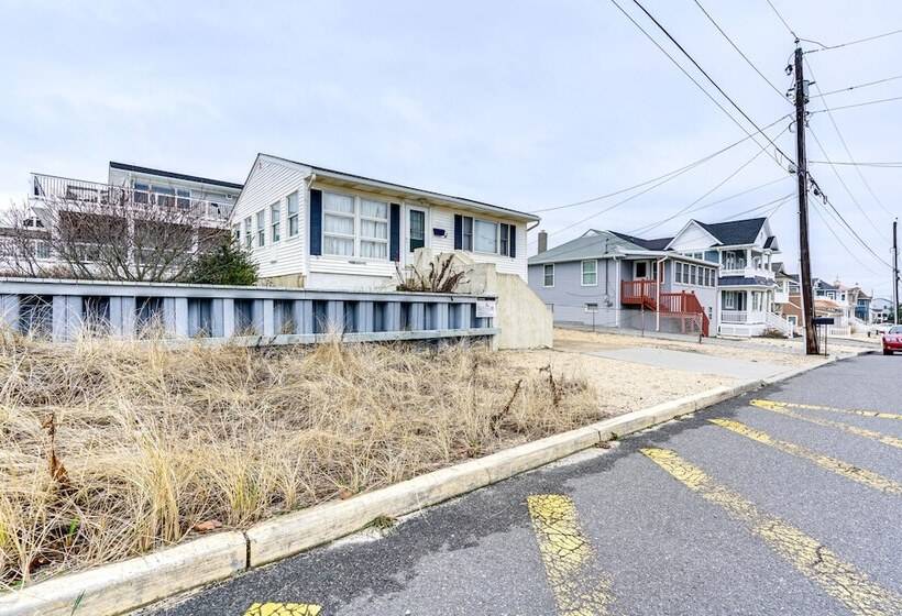 Beachfront Lavallette Home   2 Mi To Casino Pier!
