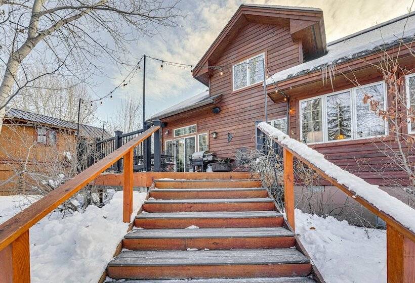 Beautiful Hailey Home: Walk To Big Wood River!