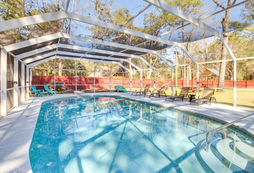 Beautiful Hinesville Retreat W/ Lanai & Pool!