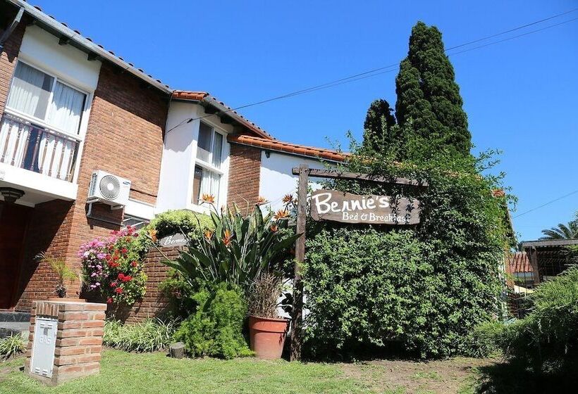 Bed and Breakfast Posada Bernie's