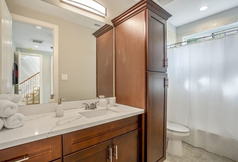 تختخواب و صبحانه Spacious 3 Bed House Near Md Anderson