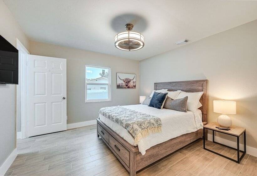 Bonita Springs Beach House < 2 Mi To Ocean!