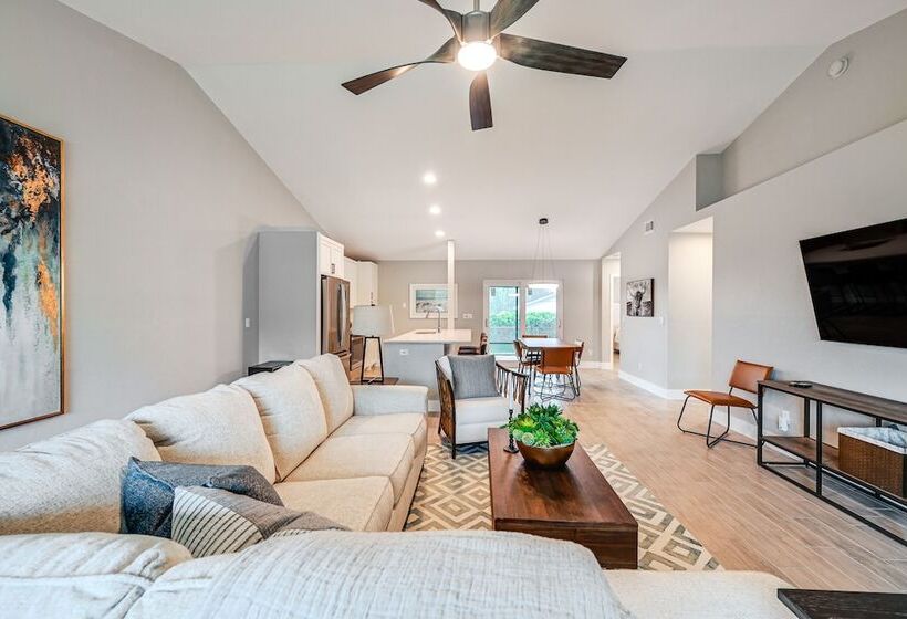 Bonita Springs Beach House < 2 Mi To Ocean!