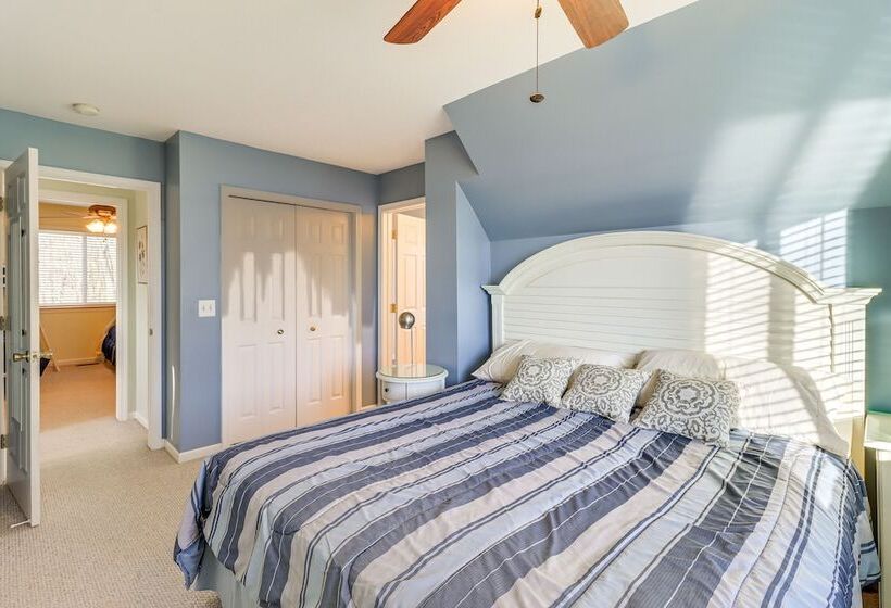 Brooklyn Cottage W/ Dock Steps To Wamplers Lake!