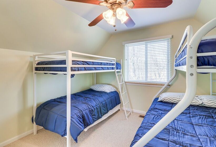 Brooklyn Cottage W/ Dock Steps To Wamplers Lake!