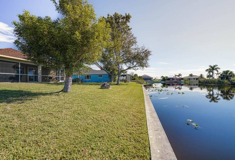 Canal Front Cape Coral Home W/ Fire Pit, By Beach!
