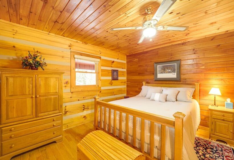 Charming Boone Cabin < 9 Mi To Appalachian Ski Mtn