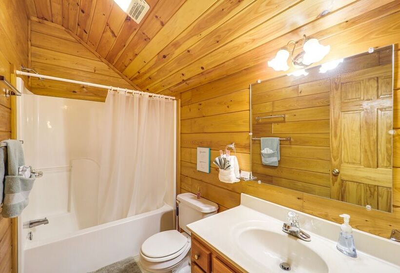 Charming Boone Cabin < 9 Mi To Appalachian Ski Mtn