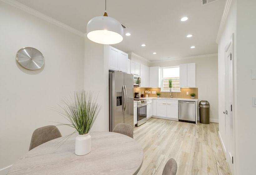 Charming Houston Home: 2 Mi To Hermann Park!