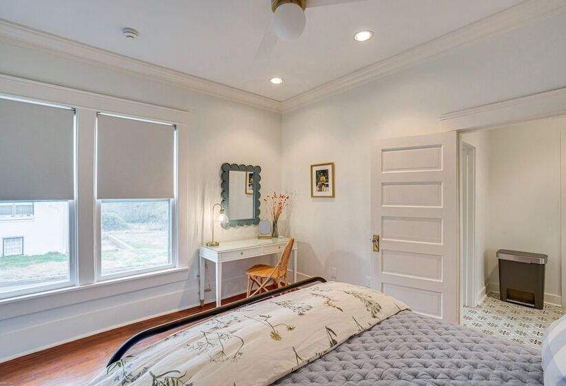 1 Mi To Downtown Tyler: Historic Home W/ Porch!