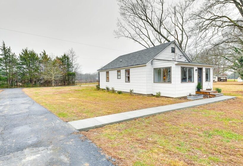 Charming Virginia Retreat W/ Covered Porch & Yard!