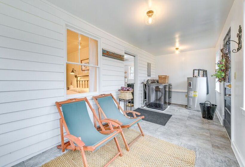 Charming Virginia Retreat W/ Covered Porch & Yard!