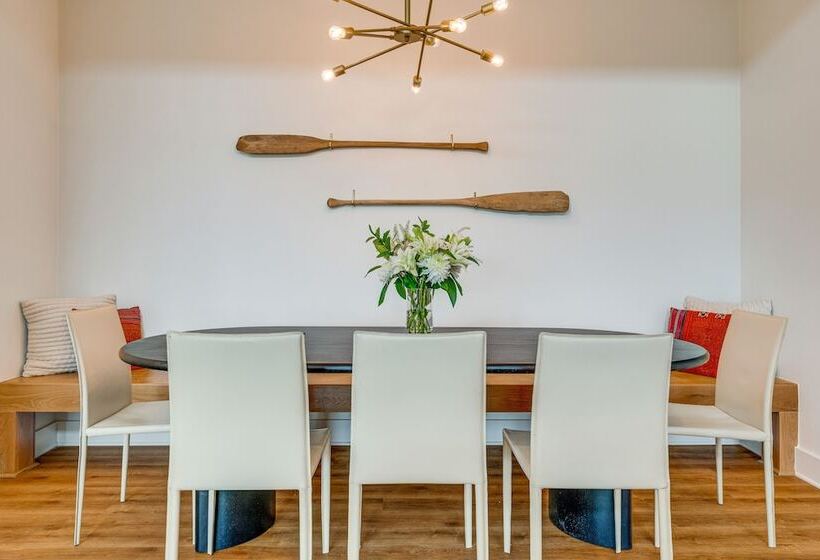 Chic Burnet Home On Lake Buchanan W/ 2 Fireplaces!