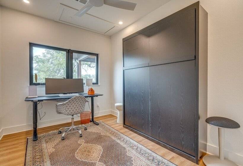 Chic Burnet Home On Lake Buchanan W/ 2 Fireplaces!