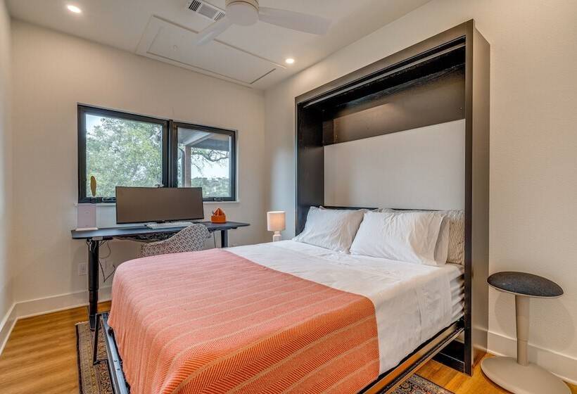 Chic Burnet Home On Lake Buchanan W/ 2 Fireplaces!