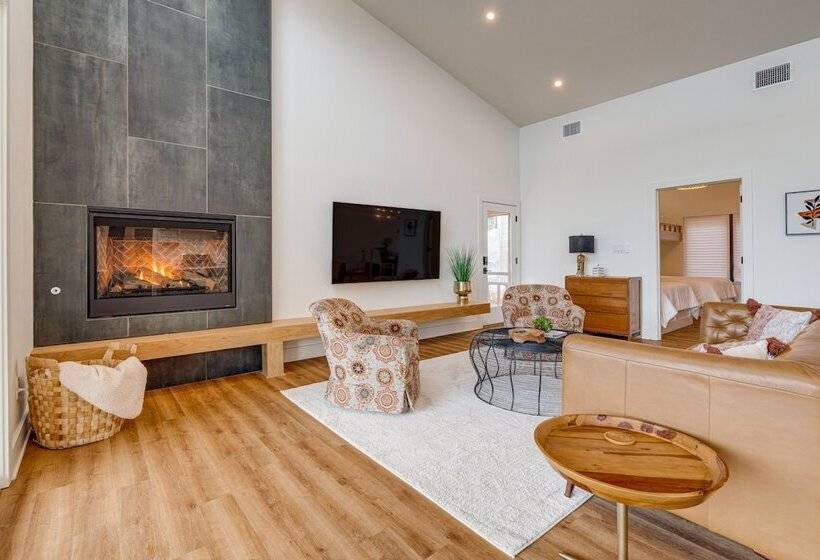 Chic Burnet Home On Lake Buchanan W/ 2 Fireplaces!