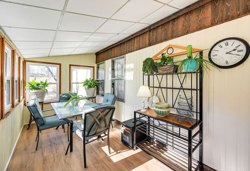 Classic Country Retreat In Ronda On 5 Acres!