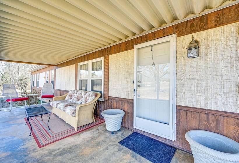 Classic Country Retreat In Ronda On 5 Acres!