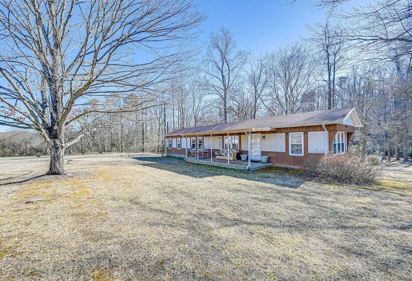 Classic Country Retreat In Ronda On 5 Acres!