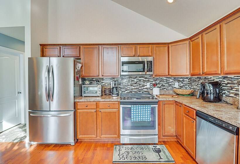 Cozy Albrightsville Home: Community Lake & Beach!