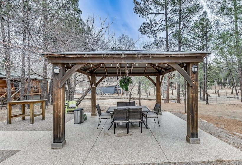 Ruidoso Cabin Retreat W/ Grill, Deck & Gazebo!