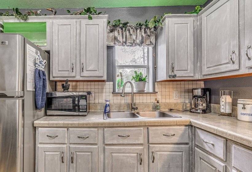 Ruidoso Cabin Retreat W/ Grill, Deck & Gazebo!