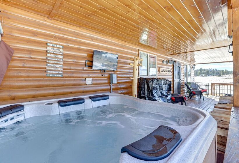 Cozy Duck Creek Village Cabin W/ Hot Tub & Views!