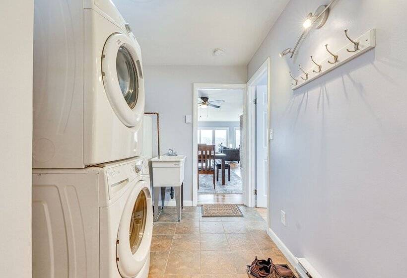 Cozy Fair Haven Home With Mountain Views!