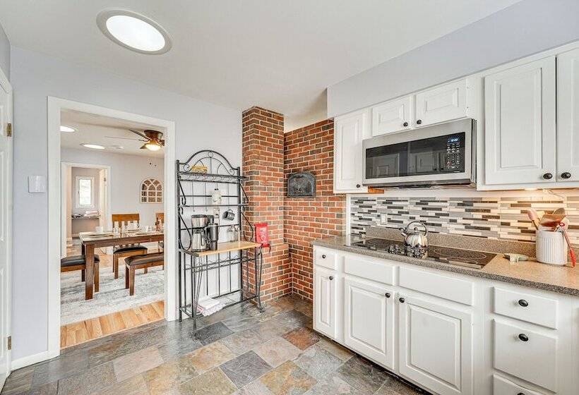 Cozy Fair Haven Home With Mountain Views!